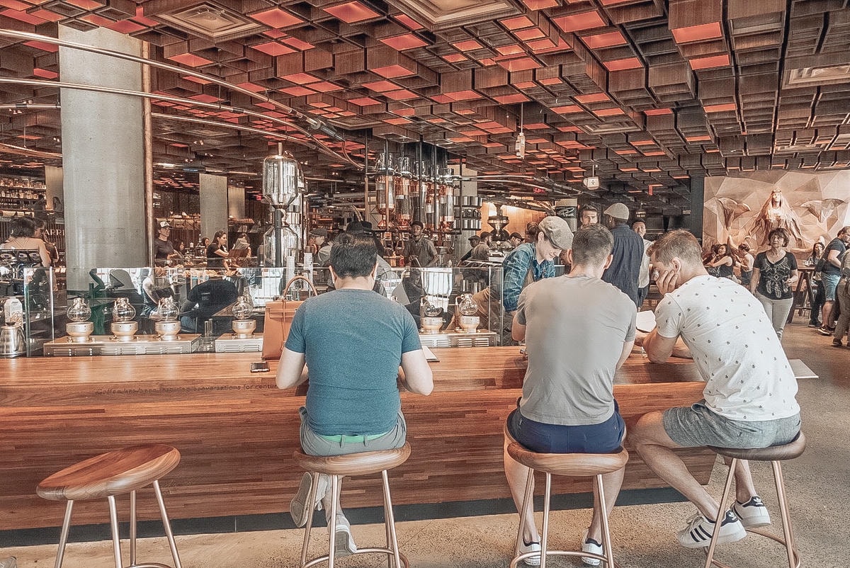 Starbucks Reserve Roastery 紐約|結合烘焙、美酒與咖啡的沈浸式體驗 - 第6張圖 Starbucks Reserve Roastery 一樓