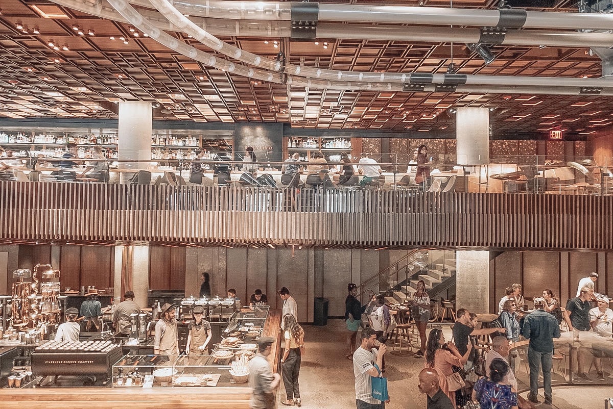 Starbucks Reserve Roastery 紐約|結合烘焙、美酒與咖啡的沈浸式體驗 - 第7張圖 Starbucks Reserve Roastery 店面