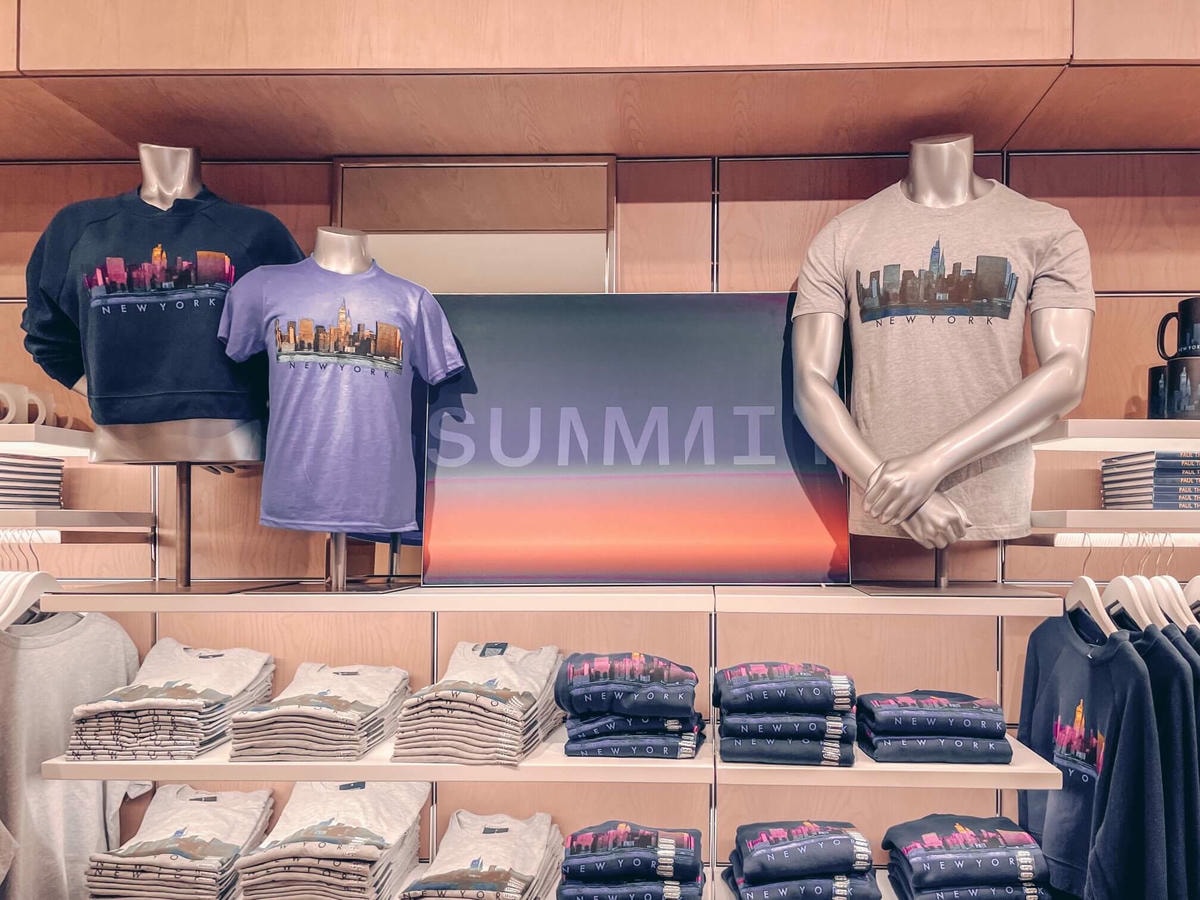 紐約 SUMMIT One Vanderbilt 禮品店