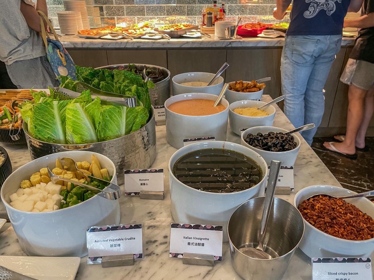 高雄萬豪飯店開箱|豪華套房、行政酒廊、天井 SPA 游泳池 Kaohsiung Marriott - 第16張圖 高雄萬豪飯店行政酒廊