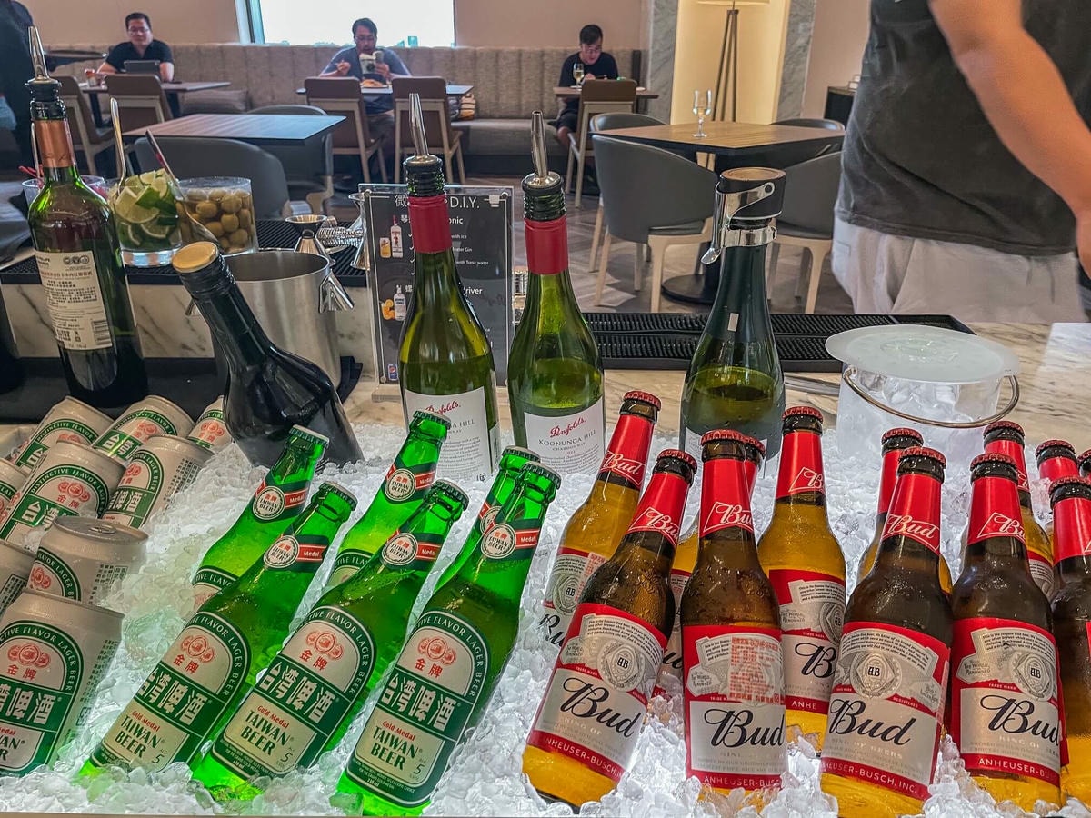 高雄萬豪飯店開箱|豪華套房、行政酒廊、天井 SPA 游泳池 Kaohsiung Marriott - 第22張圖 高雄萬豪飯店行政酒廊