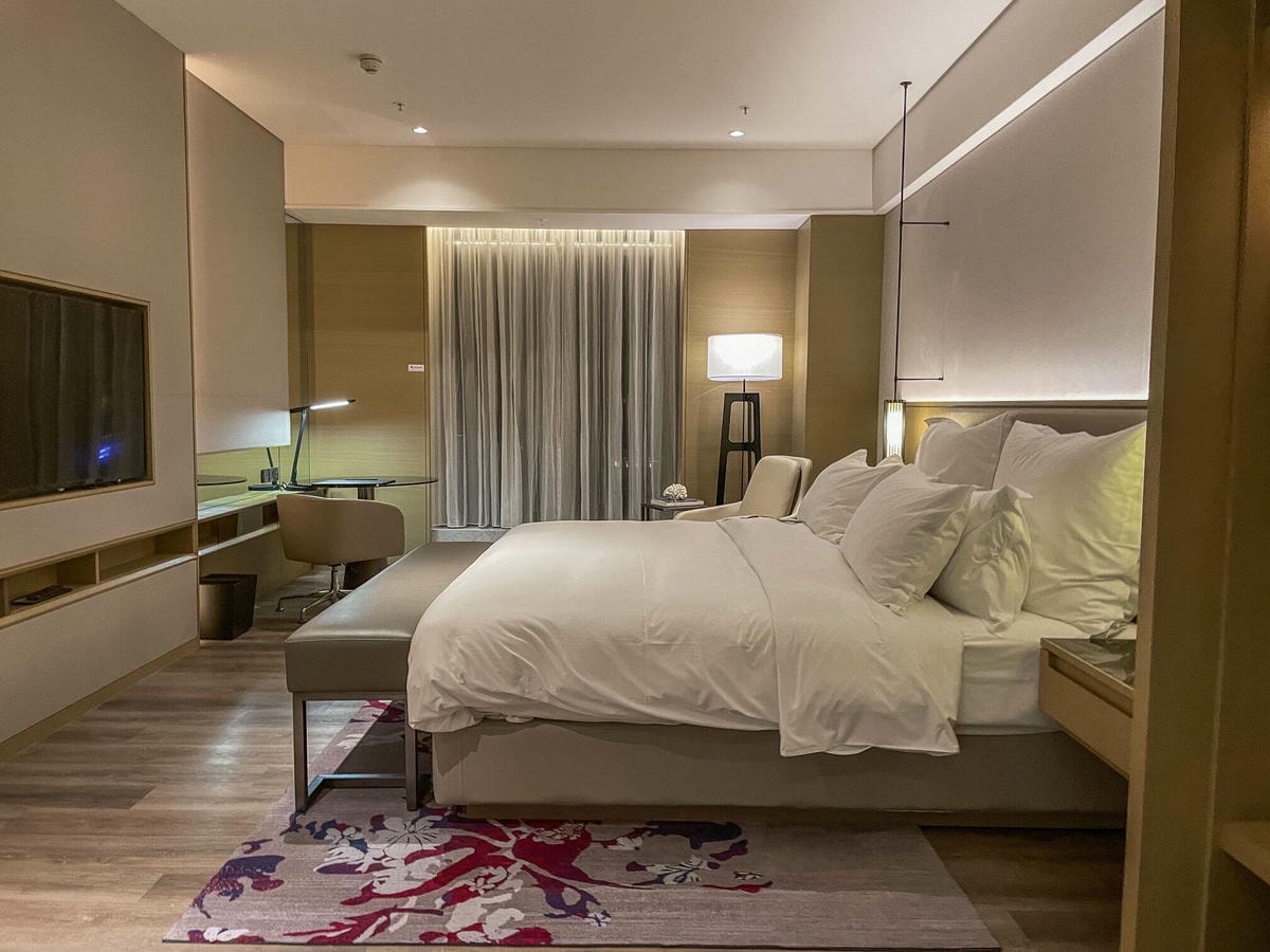 高雄萬豪飯店開箱|豪華套房、行政酒廊、天井 SPA 游泳池 Kaohsiung Marriott - 第12張圖 高雄萬豪飯店行政豪華套房