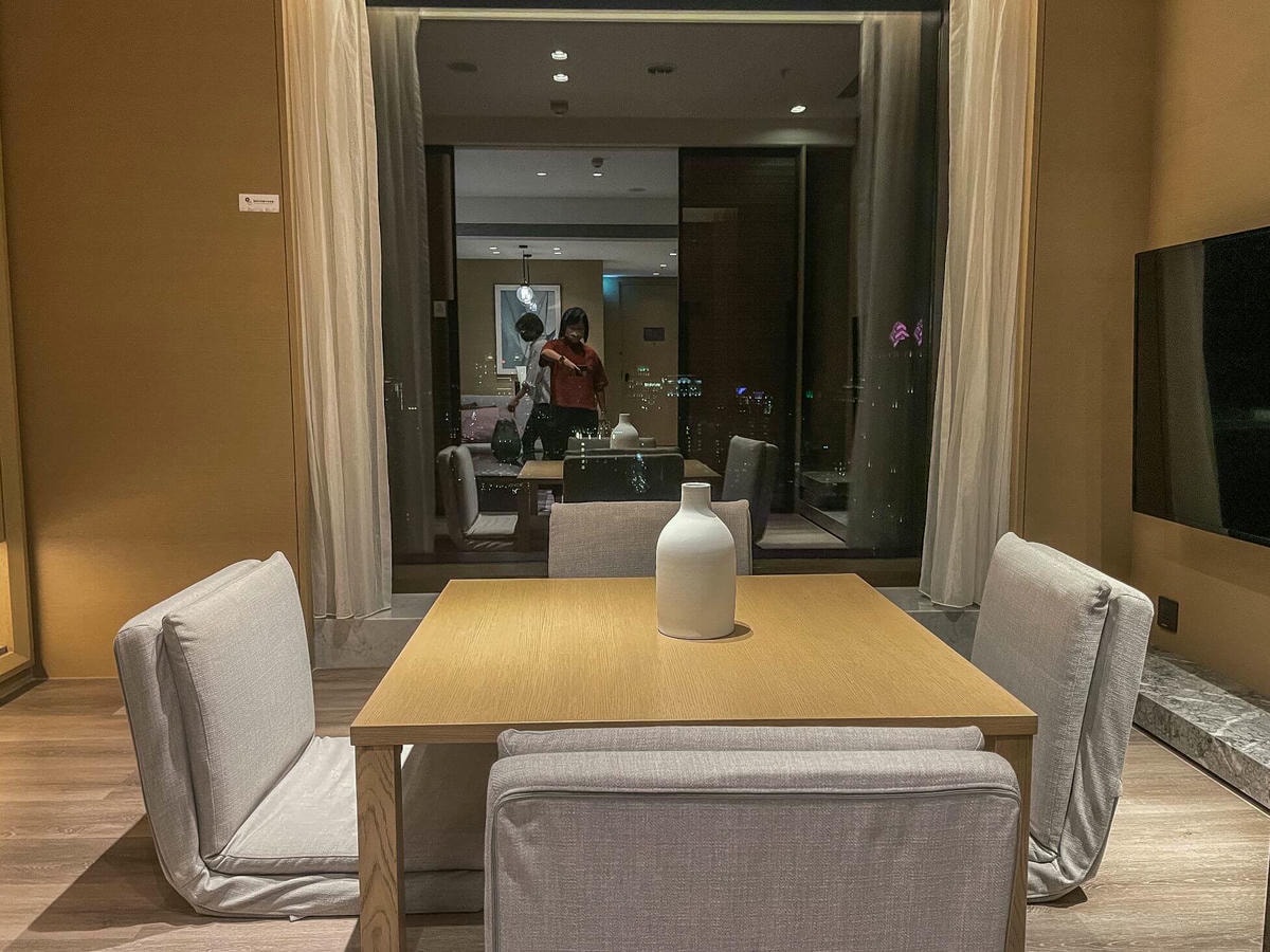 高雄萬豪飯店開箱|豪華套房、行政酒廊、天井 SPA 游泳池 Kaohsiung Marriott - 第10張圖 高雄萬豪飯店行政豪華套房