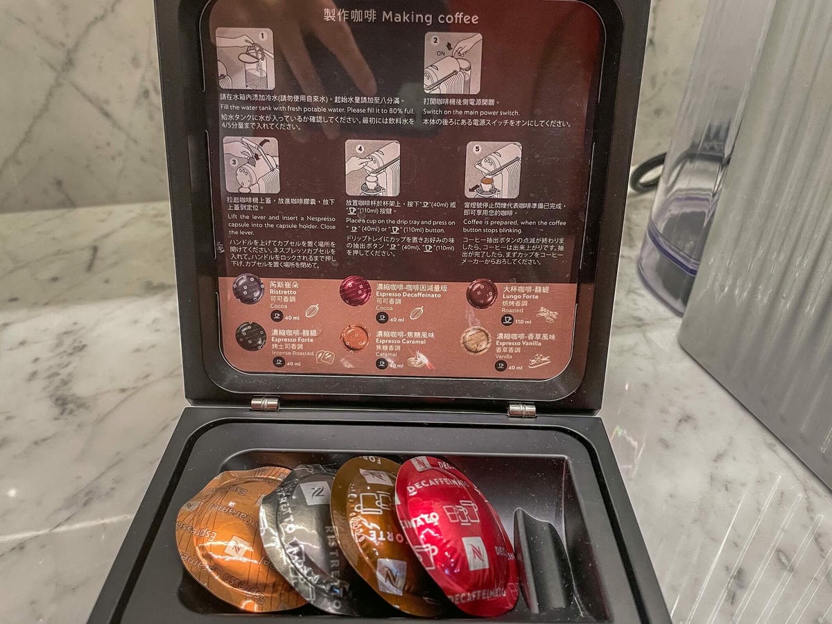 高雄萬豪飯店開箱|豪華套房、行政酒廊、天井 SPA 游泳池 Kaohsiung Marriott - 第8張圖 高雄萬豪飯店行政豪華套房