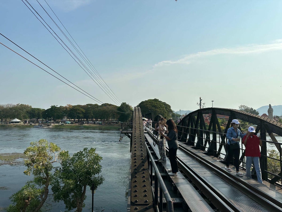 泰國曼谷近郊|北碧府旅遊包車一日遊,桂河大橋、動物園、網美玻璃咖啡廳一次滿足 - 第13張圖 北碧府桂河大橋