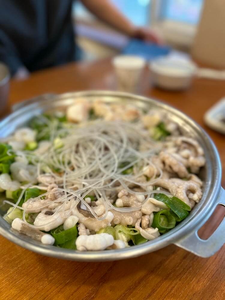 釜山美食推薦|在地人激推的道地好滋味!最新釜山美食 26 間推薦 - 第17張圖 釜山海雲台必吃美食:螞蟻家辣炒章魚
