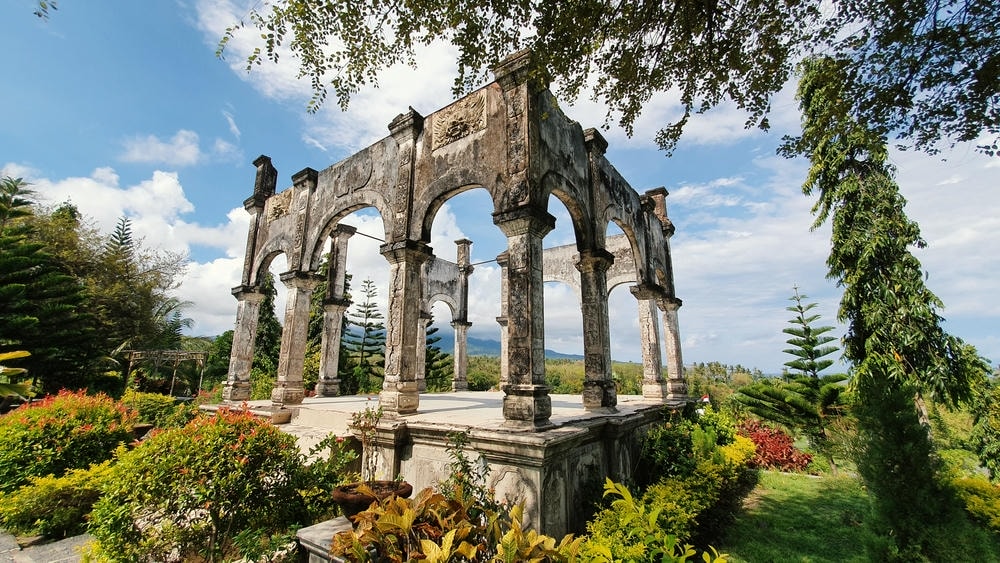 Taman Ujung 烏戎水上宮殿