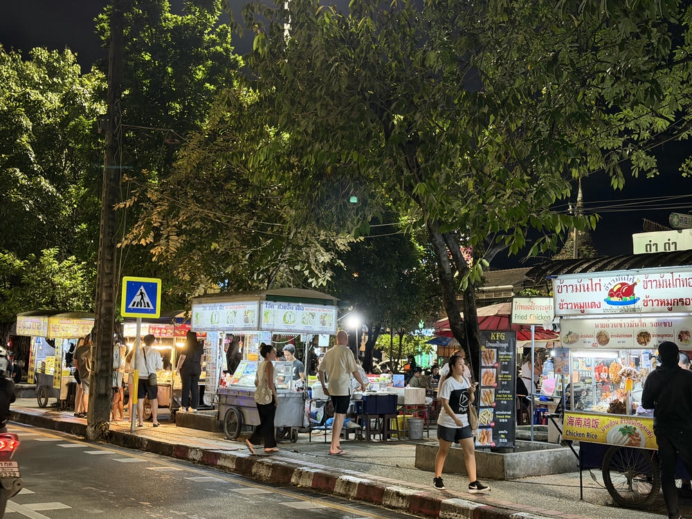 清邁門夜市 Chiang Mai Gate Night Market
