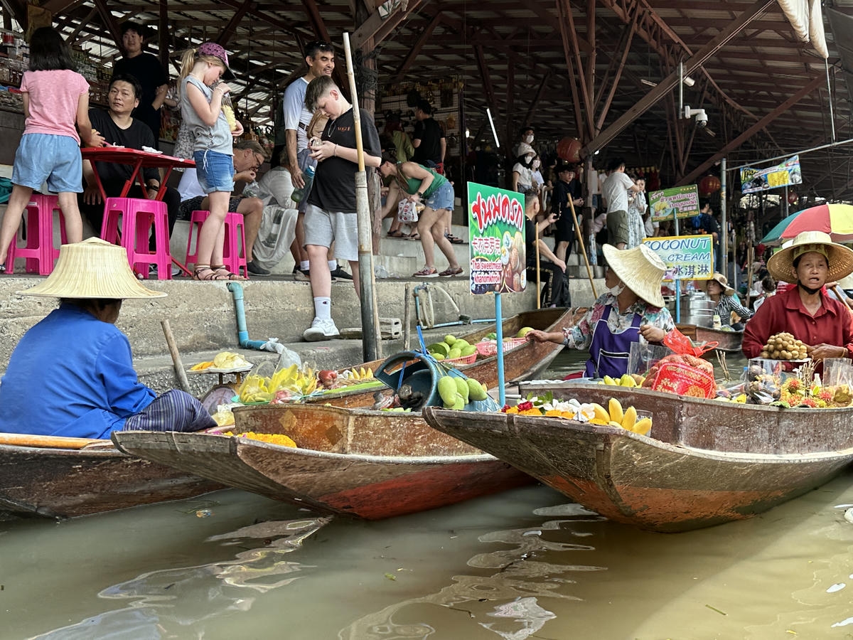 丹嫩莎朵水上市場