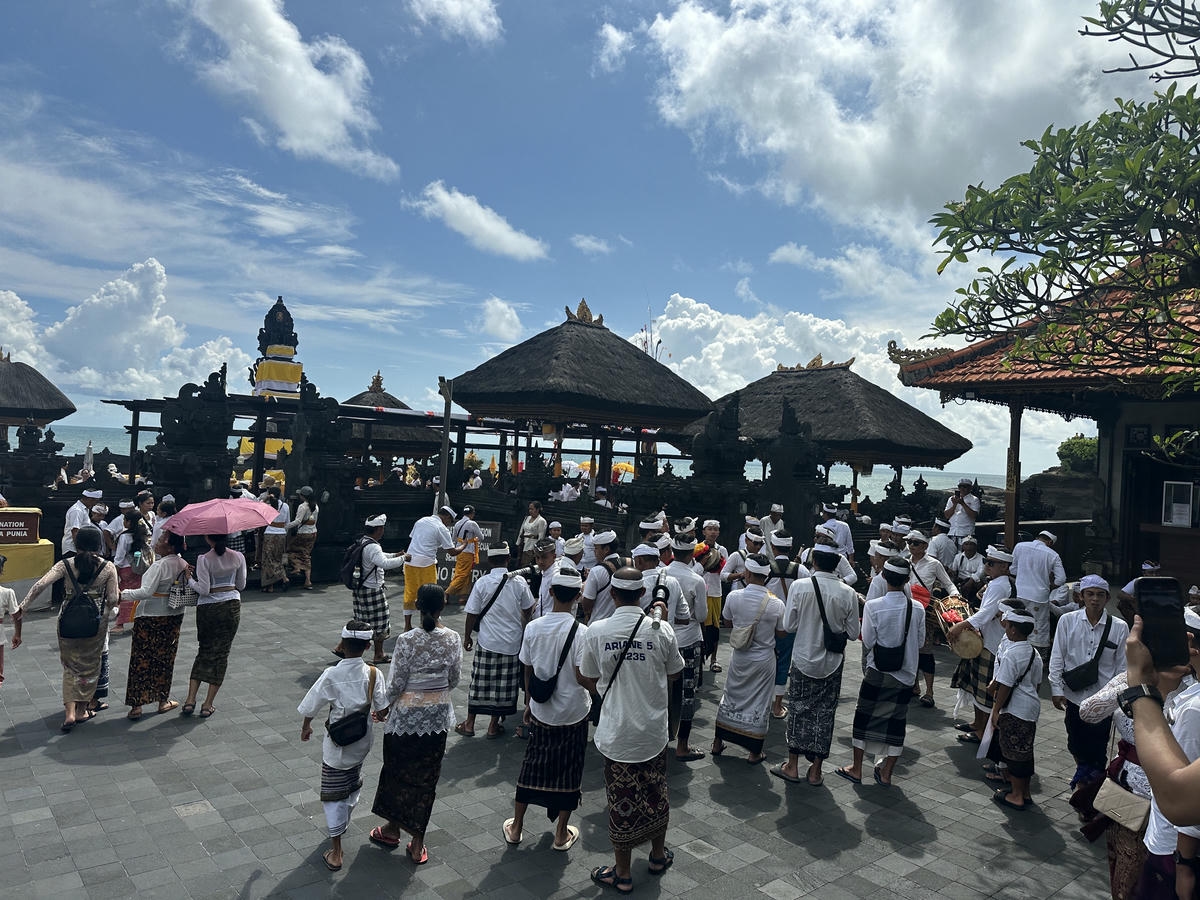 峇里島海神廟攻略|交通、日落、潮汐時間與有趣的蛇洞體驗 - 第1張圖 峇里島海神廟