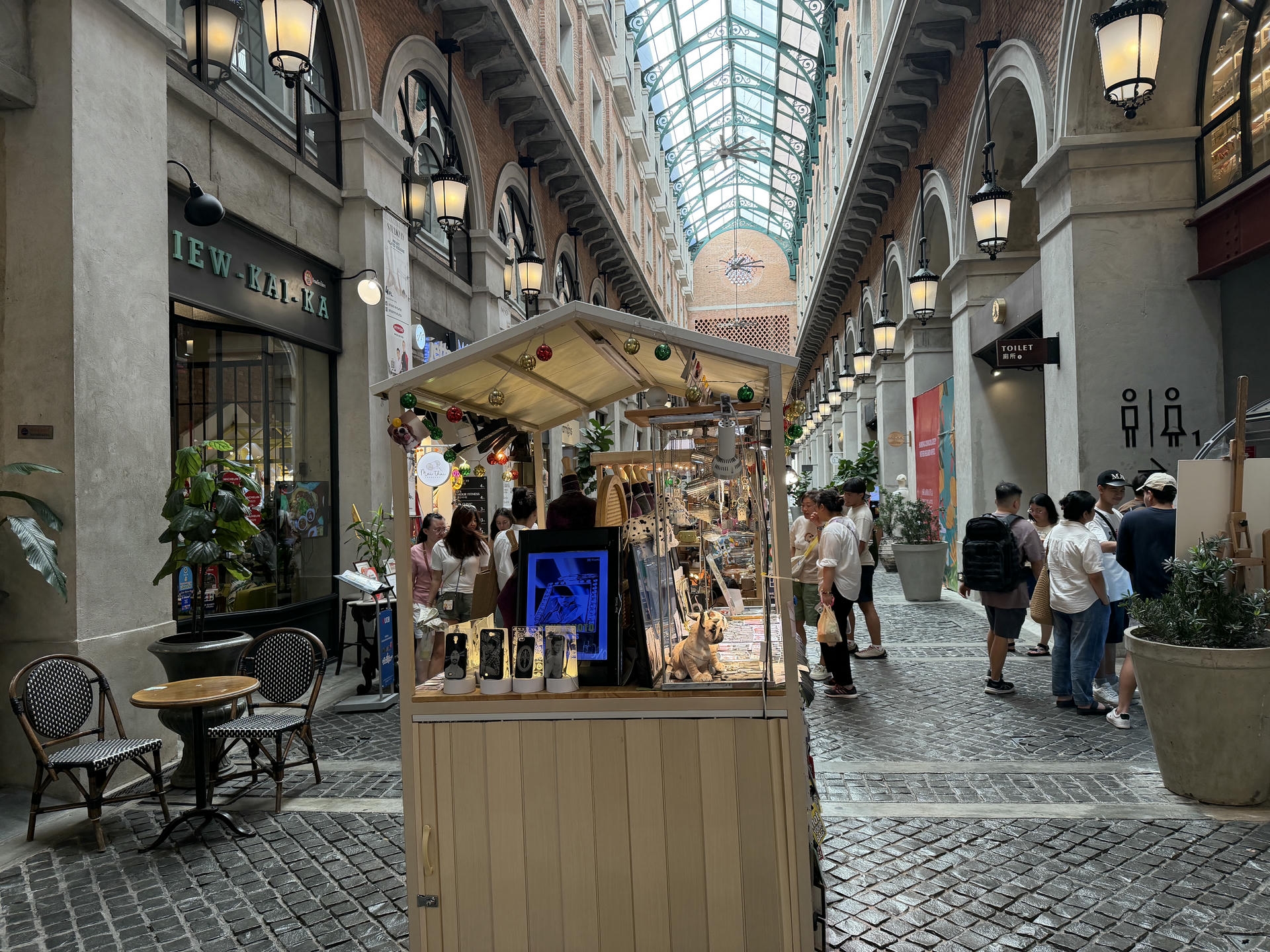 清邁景點推薦:必去古城寺廟、尼曼打卡、清邁近郊一日遊整理 - 第25張圖 One Nimman 尼曼一號