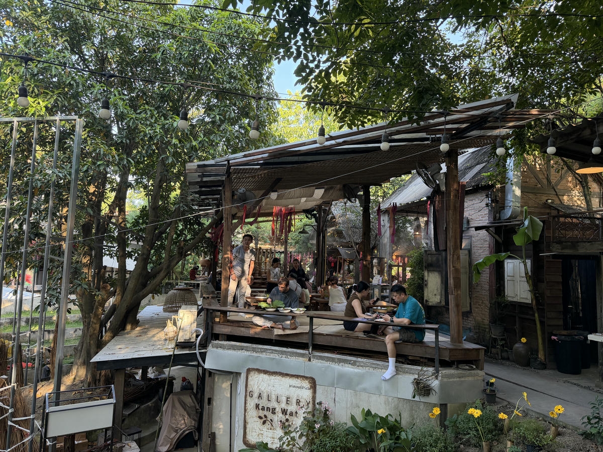 清邁景點推薦:必去古城寺廟、尼曼打卡、清邁近郊一日遊整理 - 第39張圖 Baan Kang Wat 藝術村