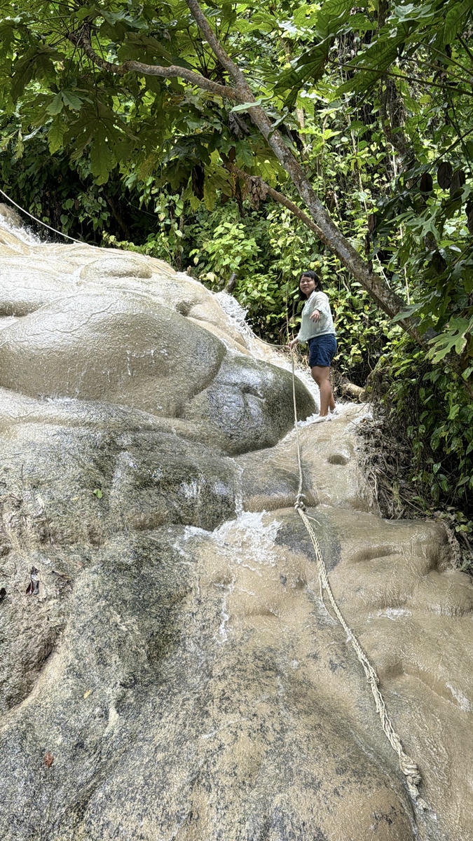 清邁包車|黏黏瀑布、大象咖啡廳、天使瀑布園區一日遊行程分享 - 第4張圖 清邁包車|黏黏瀑布、大象咖啡廳、天使瀑布園區一日遊行程分享