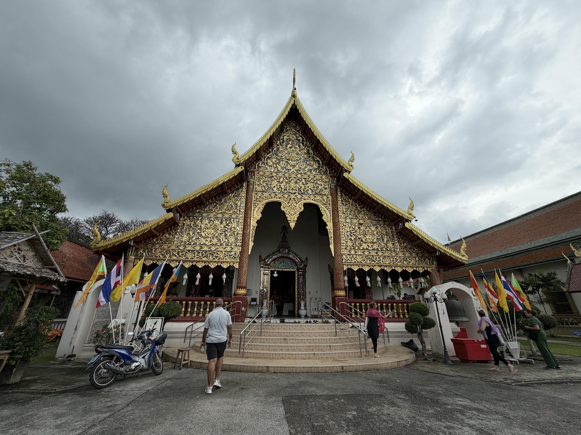 清邁景點推薦:必去古城寺廟、尼曼打卡、清邁近郊一日遊整理 - 第4張圖 清邁景點推薦:必去古城寺廟、尼曼打卡、清邁近郊一日遊整理