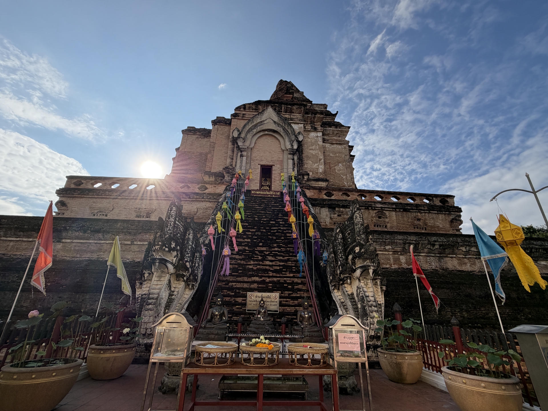 清邁景點推薦:必去古城寺廟、尼曼打卡、清邁近郊一日遊整理 - 第7張圖 清邁景點推薦:必去古城寺廟、尼曼打卡、清邁近郊一日遊整理