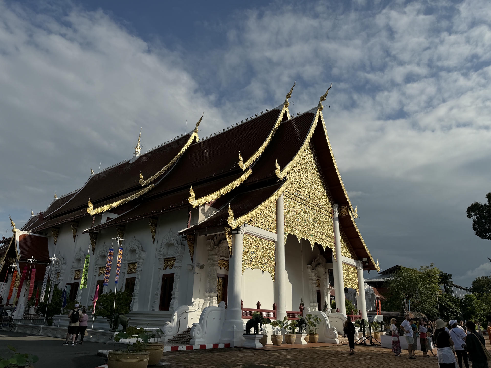 清邁景點推薦:必去古城寺廟、尼曼打卡、清邁近郊一日遊整理 - 第8張圖 清邁景點推薦:必去古城寺廟、尼曼打卡、清邁近郊一日遊整理