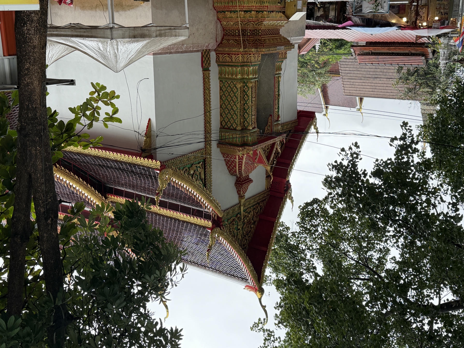 清邁景點推薦:必去古城寺廟、尼曼打卡、清邁近郊一日遊整理 - 第5張圖 帕邢寺