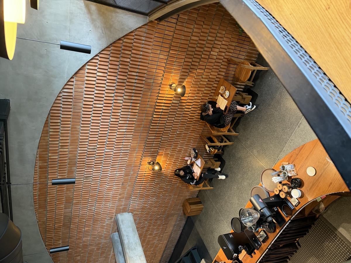 Top 22 清邁咖啡廳推薦:古城、尼曼必訪咖啡館整理(附地點&特色) - 第10張圖 Top 22 清邁咖啡廳推薦:古城、尼曼必訪咖啡館整理(附地點&特色)