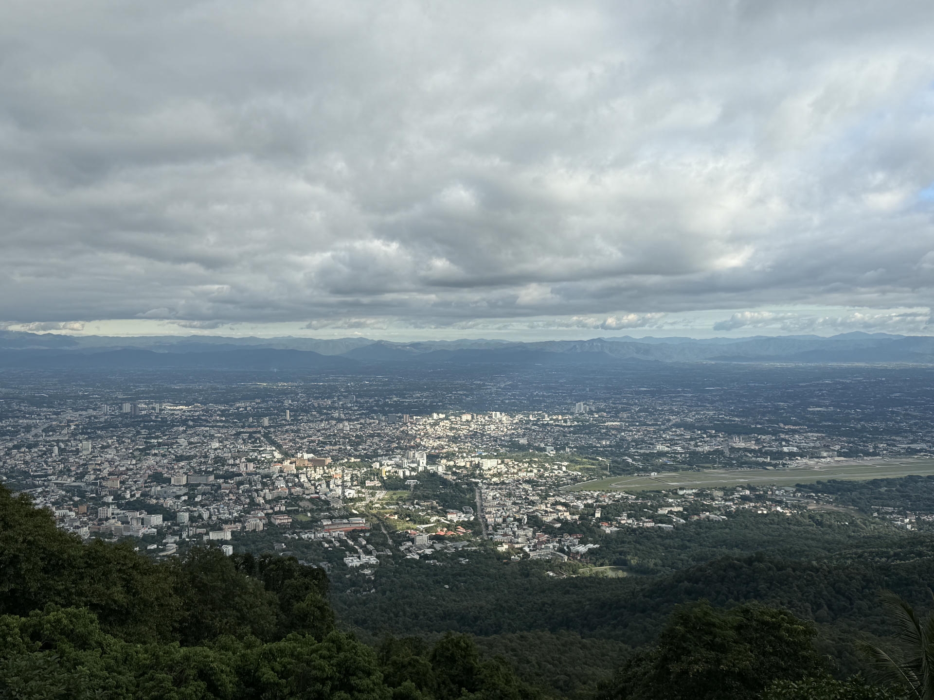 清邁景點推薦:必去古城寺廟、尼曼打卡、清邁近郊一日遊整理 - 第38張圖 清邁景點推薦:必去古城寺廟、尼曼打卡、清邁近郊一日遊整理