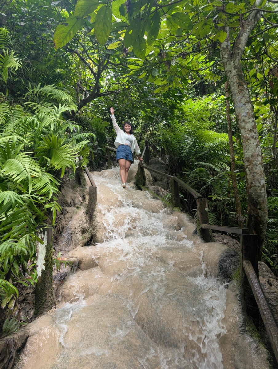 清邁包車|黏黏瀑布、大象咖啡廳、天使瀑布園區一日遊行程分享 - 第3張圖 清邁包車|黏黏瀑布、大象咖啡廳、天使瀑布園區一日遊行程分享