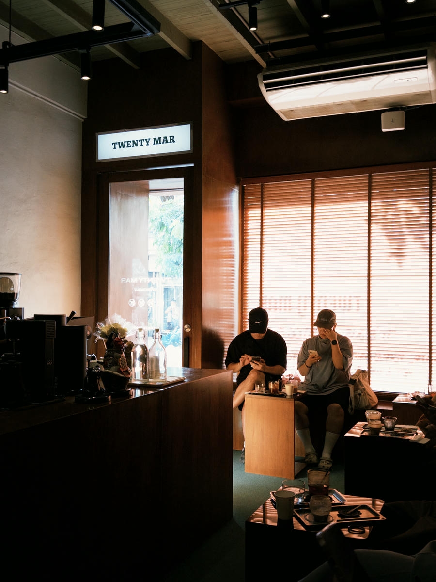 Top 22 清邁咖啡廳推薦:古城、尼曼必訪咖啡館整理(附地點&特色) - 第6張圖 TWENTY MAR