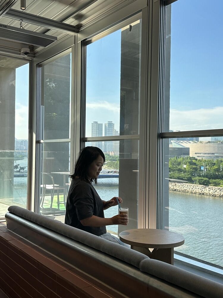 Blue Bottle Busan Millak Cafe