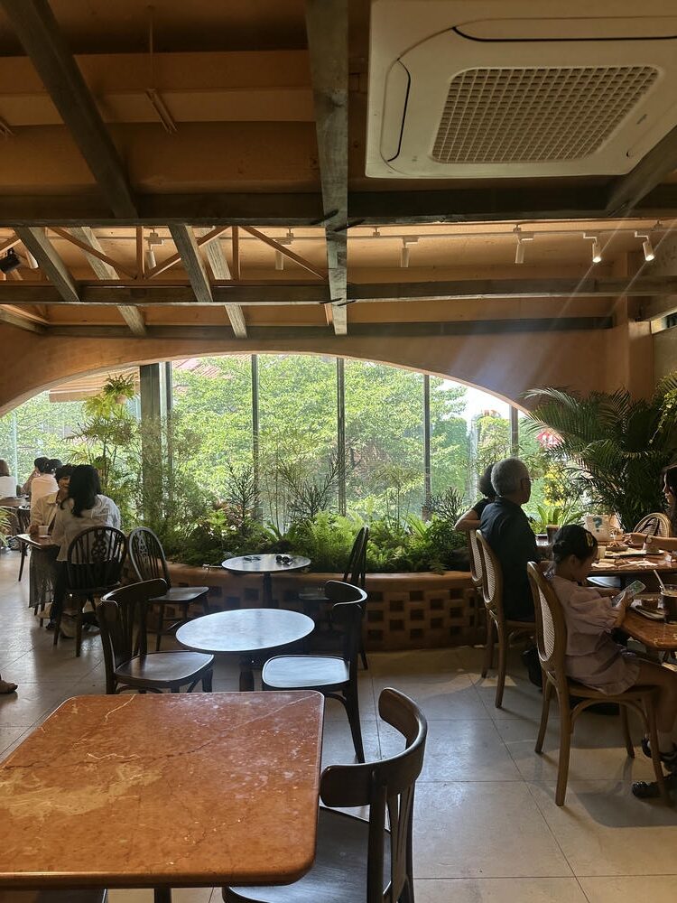 Who's Who MUMU Bakery | Busan