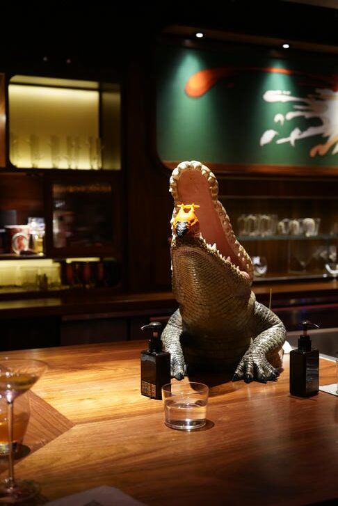 紐約秘密酒吧 Speakeasy 攻略｜17 間隱藏酒吧推薦、怎麼進去、要不要預約？