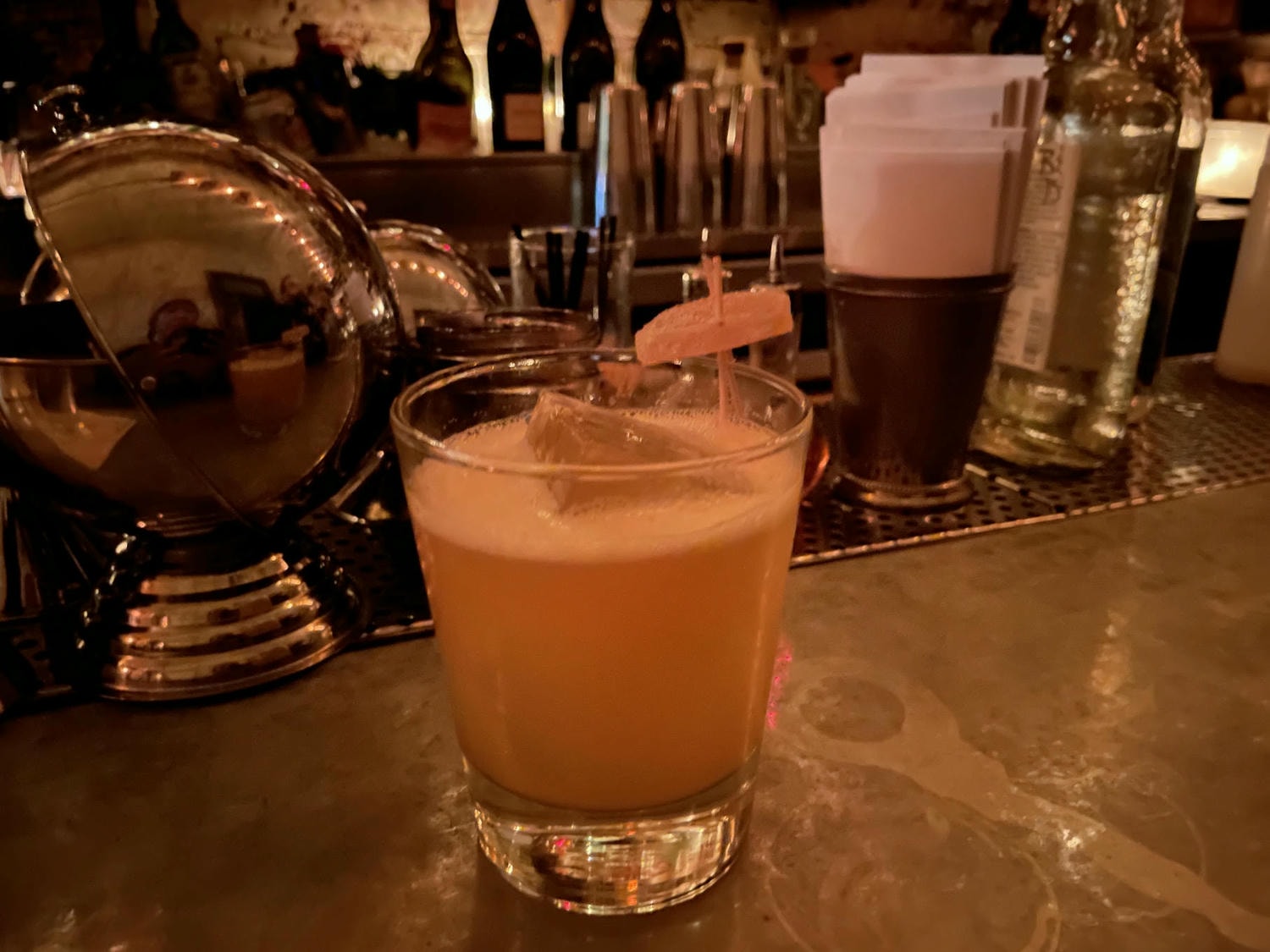 紐約秘密酒吧 Speakeasy 攻略｜17 間隱藏酒吧推薦、怎麼進去、要不要預約？
