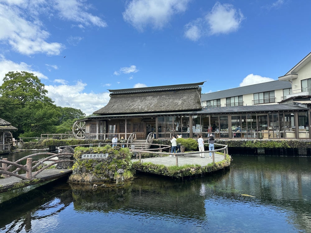 河口湖一日遊行程推薦!10大景點、必吃美食、交通攻略一次看 - 第4張圖 忍野八海
